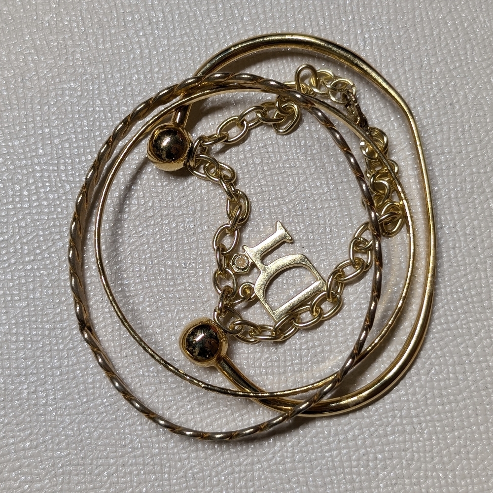 Lot Vintage Elegant Gold Bracelet And Bangles Set